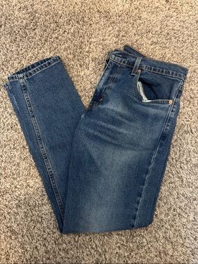 LEVI’s 512 Slim Taper Men’s Jeans in Medium Blue Wash